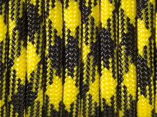 Lade das Bild in den Galerie-Viewer, Paracord Flechtschnur von EFCO 4mm, Farbmix schwarz gelb
