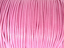 Lade das Bild in den Galerie-Viewer, Baumwoll Kordel Korean Wax Cord 1mm in pink
