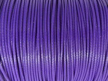 Lade das Bild in den Galerie-Viewer, Baumwoll Kordel Korean Wax Cord 1mm in lila
