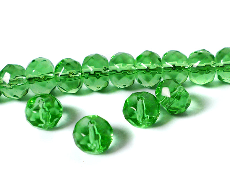 Facettierte Glasperle in grün 8 x 6 mm - 15 Stück