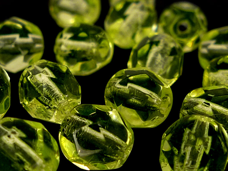 Böhmische Glasperlen “Facettiert“ - peridot - 20 Stück