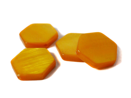 Perlmuttperlen “Hexagon“ in orange - 10 Stück