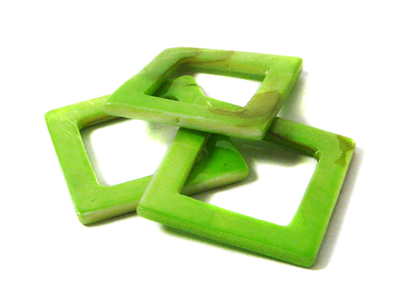 Perlmuttperlen “Quadrat“ in grün 28 mm - 5 Stück