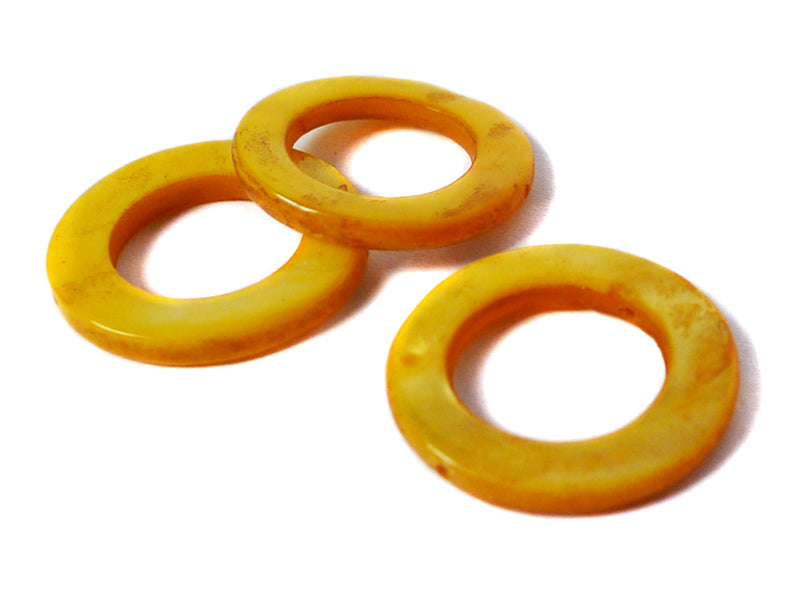 Perlmuttperlen “Donuts“ in gelb 20 mm - 5 Stück
