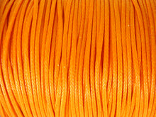 Lade das Bild in den Galerie-Viewer, Baumwoll Kordel Korean Wax Cord 1mm in orange
