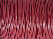 Lade das Bild in den Galerie-Viewer, Baumwoll Kordel Korean Wax Cord 1mm in dunkelrot

