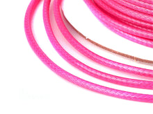 Lade das Bild in den Galerie-Viewer, Polyester Kordel / Polysterschnur 3mm stark in pink
