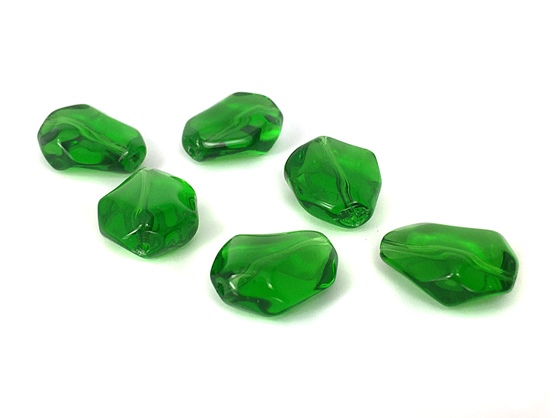 Facettierte Glasperlen in grün 13 x 17 mm - 12 Stück
