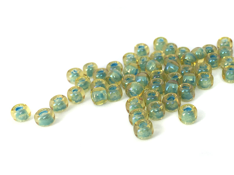 TOHO Beads / Rocailles 6/0 - 4 mm in hellblau / topaz - 10g