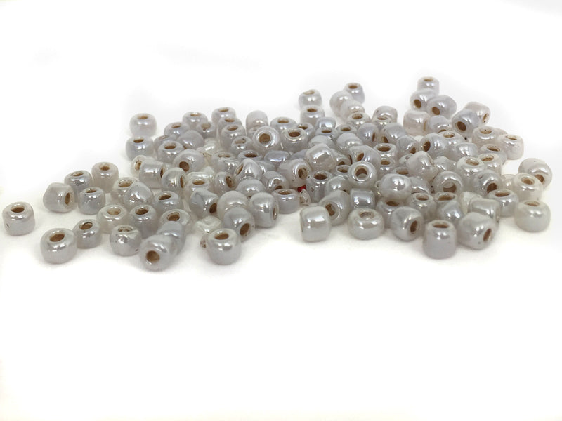 Rocailles Perlen perlisiert in hellgrau - 6/0 - 20 Gramm