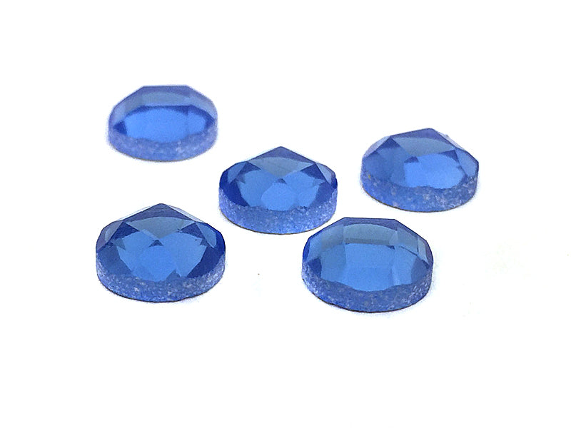 Facettierte Glascabochons 8 mm in blau