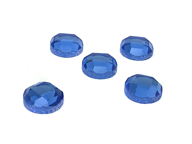 Facettierte Glascabochons 10 mm in blau