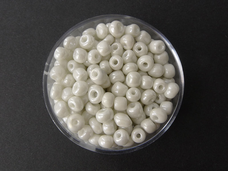 Rocailles Perlen perlisiert in weiß - 6/0 - 20 Gramm